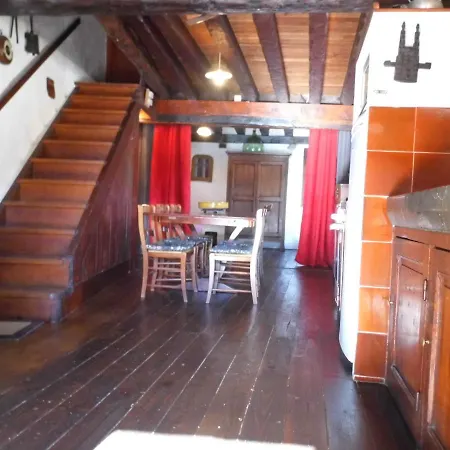 Maison En Pierres Pour 10 Personnes