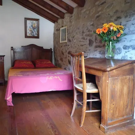 펜션 Maison En Pierres Pour 10 Personnes *