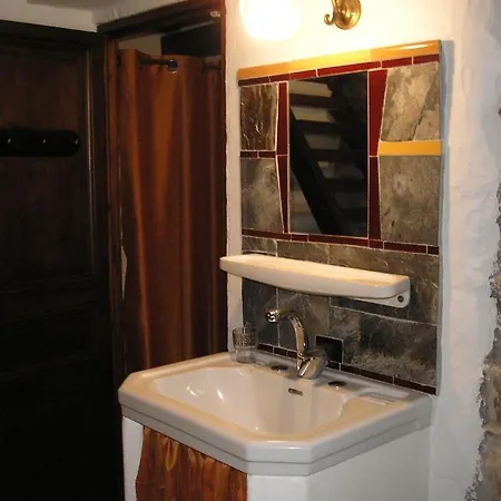펜션 Maison En Pierres Pour 10 Personnes Urbanya